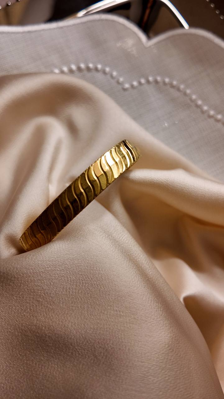 سوار ذهب عتيق — 3